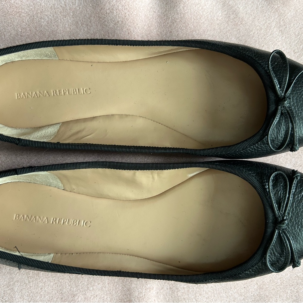 Banana Republic Black Classic Ballet Flats